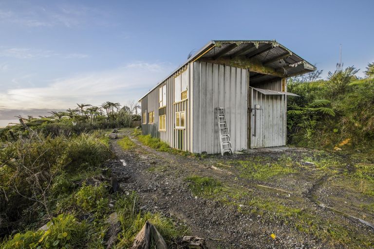 Photo of property in 872 Ponga Road, Opaheke, Papakura, 2584