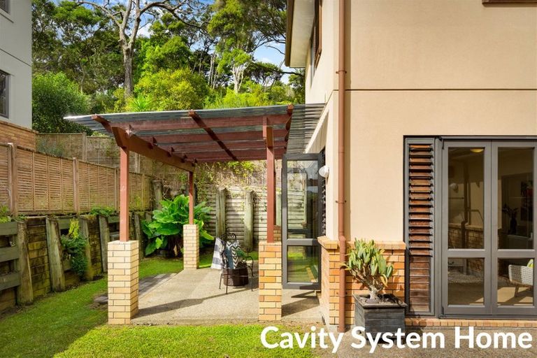 Photo of property in 42 Greenbough Lane, Greenhithe, Auckland, 0632