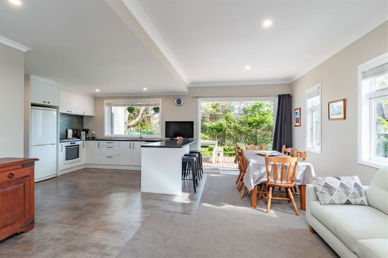 Photo of property in 51 Pohutukawa Street, Woburn, Lower Hutt, 5010