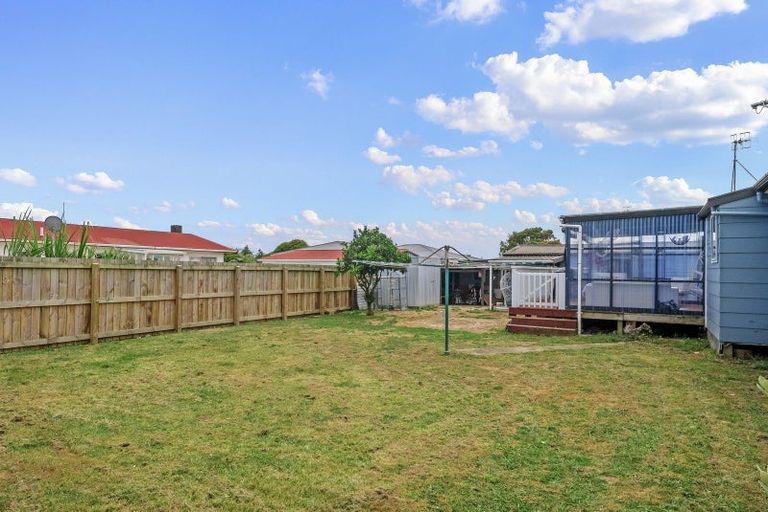 Photo of property in 30 Strathmore Avenue, Levin, 5510