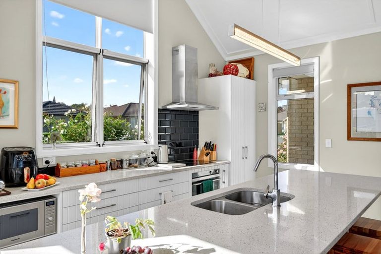 Photo of property in 13 Tarata Grove, Lansdowne, Masterton, 5810