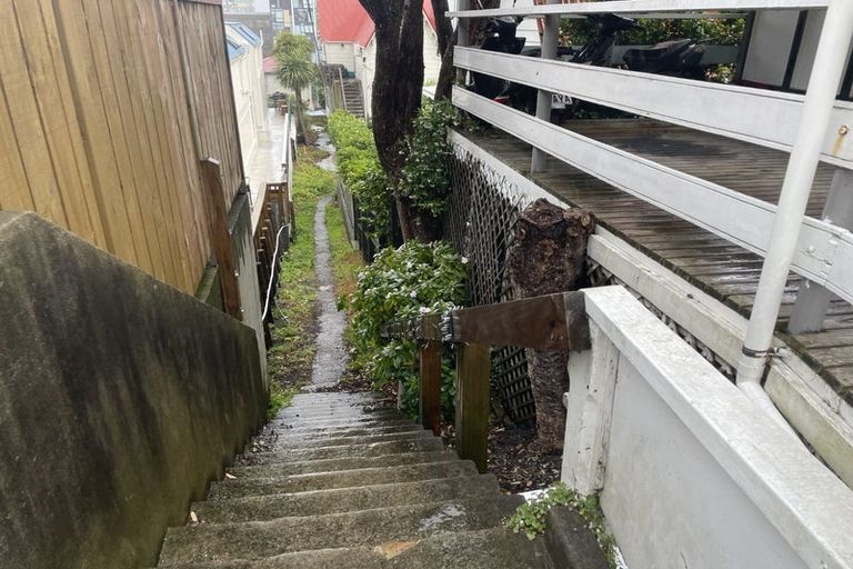 Photo of property in 317 The Terrace, Te Aro, Wellington, 6011