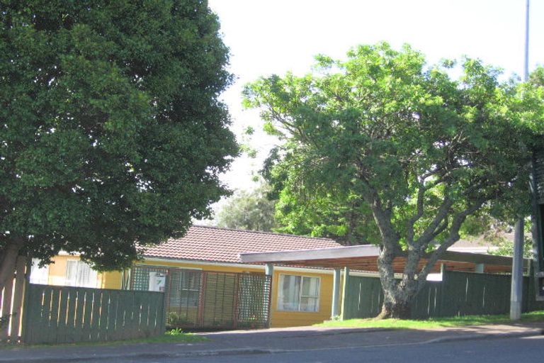 Photo of property in 7 Pisces Road, Glen Eden, Auckland, 0602