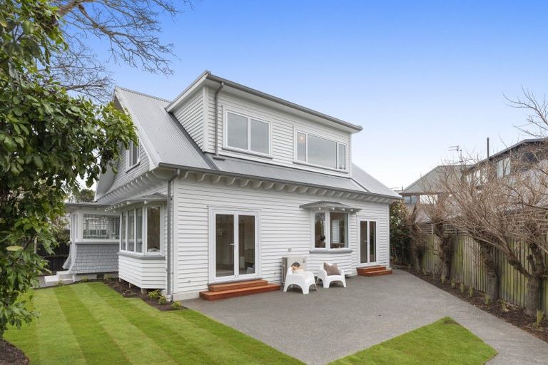 Photo of property in 13 Idris Road, Fendalton, Christchurch, 8052