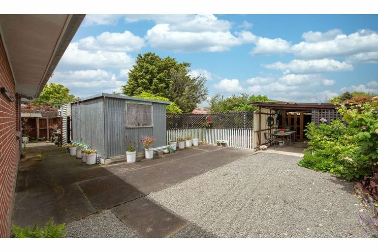 Photo of property in 64 Niven Street, Avondale, Christchurch, 8061