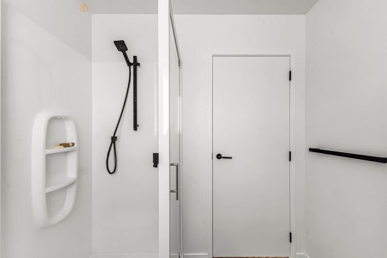 Photo of property in 4 Banks Street, Marfell, New Plymouth, 4310