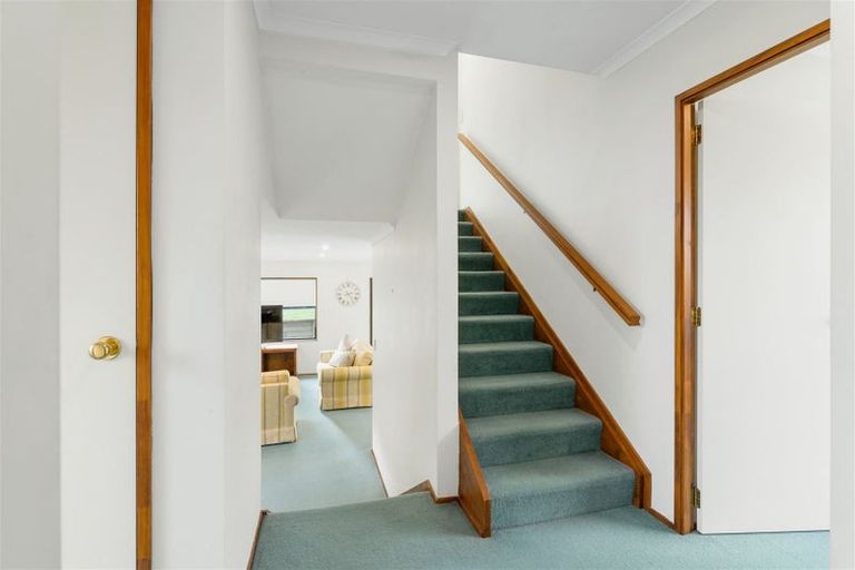 Photo of property in 8 Surrey Lane, Glenview, Hamilton, 3206