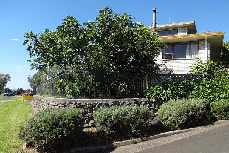 Photo of property in 21 Victory Street, Welcome Bay, Tauranga, 3112