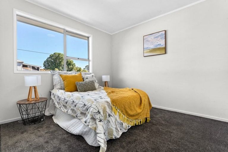 Photo of property in 19 Ribblesdale Road, Henderson, Auckland, 0612