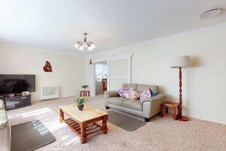 Photo of property in 1 Byrd Street, Levin, 5510