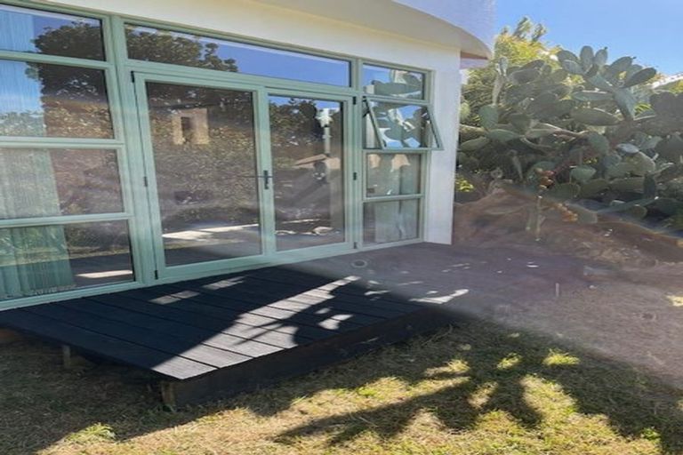 Photo of property in 15 Hague Place, Birkenhead, Auckland, 0626