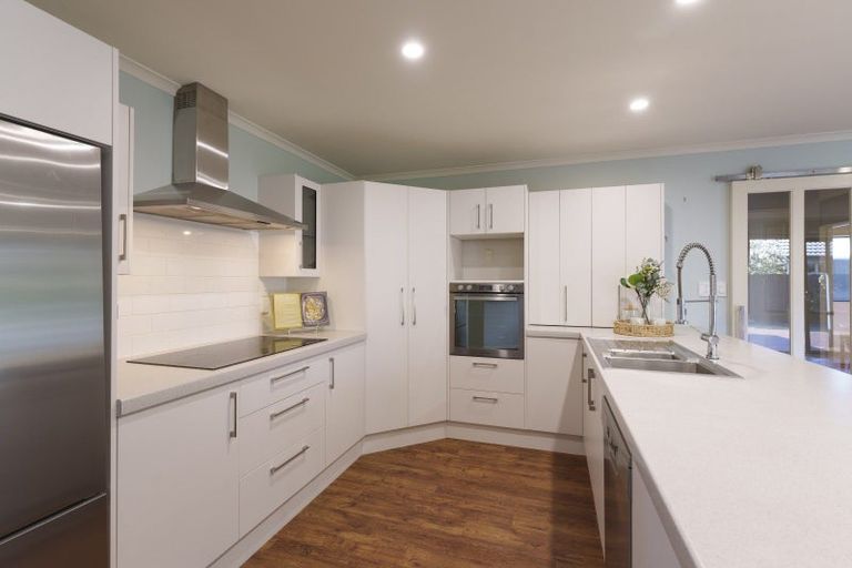 Photo of property in 16 Bottle Lake Drive, Parklands, Christchurch, 8083