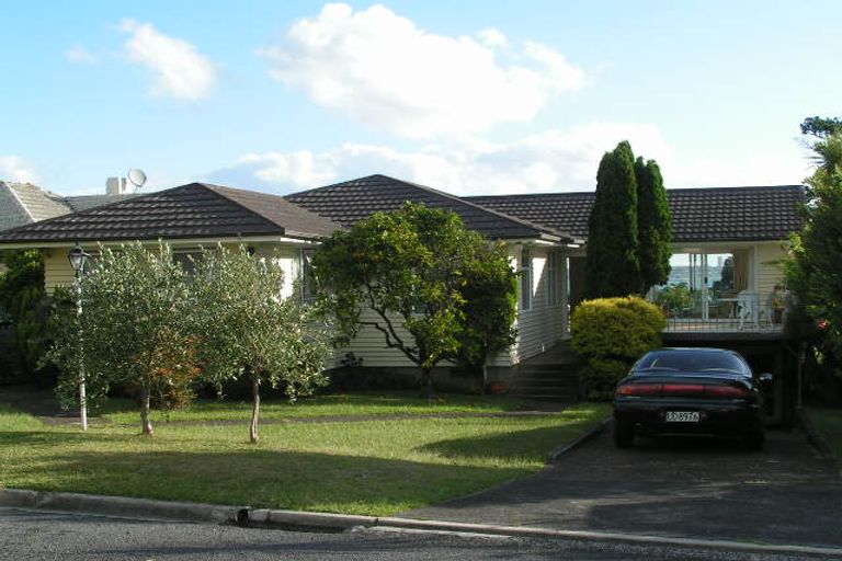 Photo of property in 26 Pine Ridge Terrace, Hauraki, Auckland, 0622
