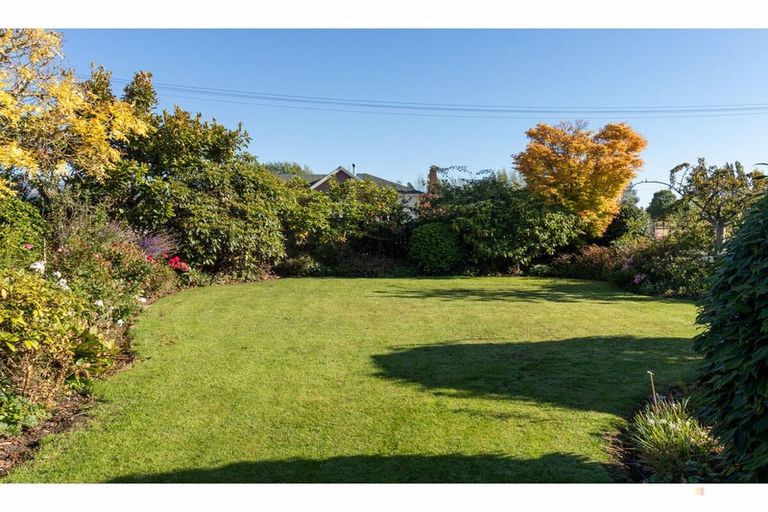 Photo of property in 1 Cashel Street, Waimate, 7924