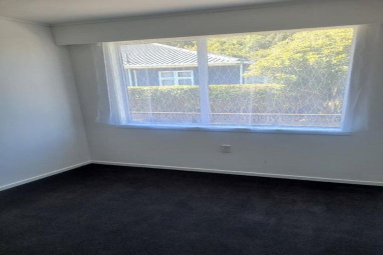 Photo of property in 8 Simons Street, Moturoa, New Plymouth, 4310