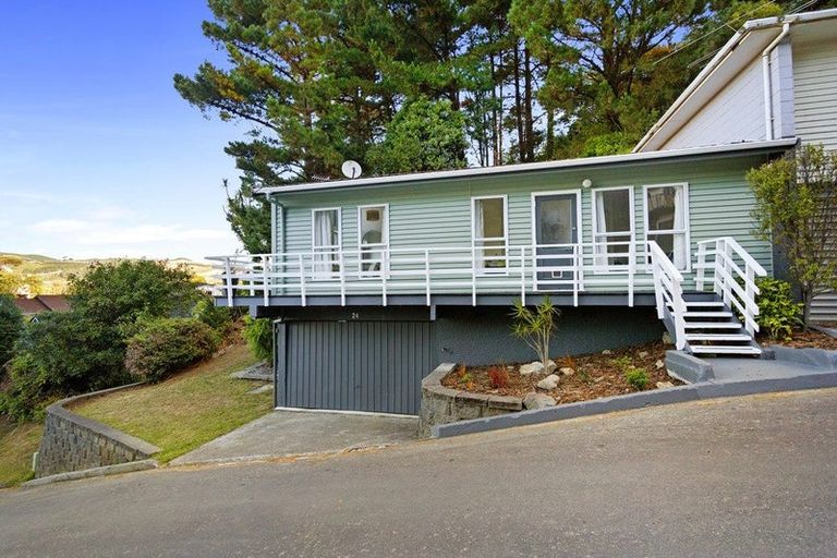 Photo of property in 24 Fyvie Avenue, Tawa, Wellington, 5028