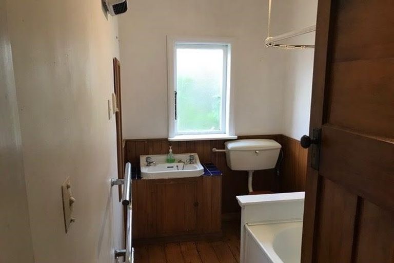 Photo of property in 18 Asquith Terrace, Brooklyn, Wellington, 6021