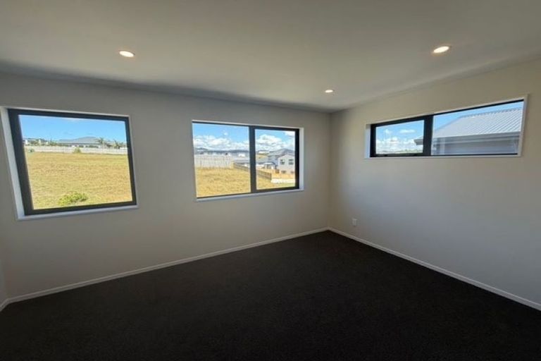 Photo of property in 10 Kowaitau Avenue, Beachlands, 2018
