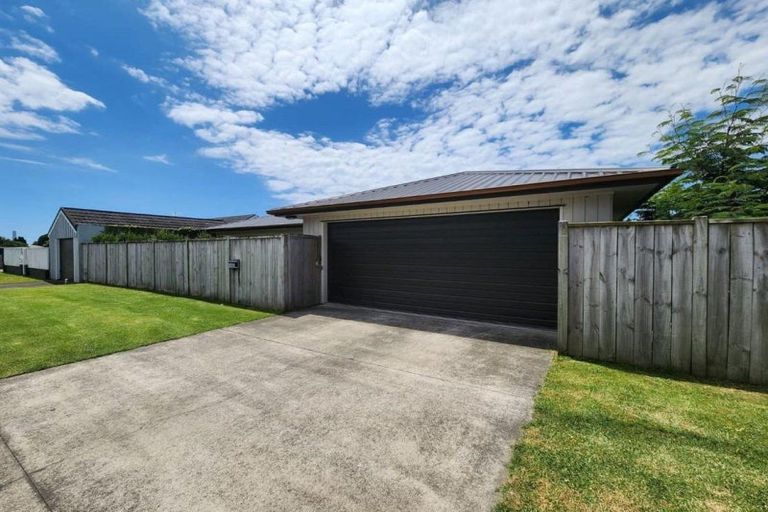 Photo of property in 34 Omata Road, Marfell, New Plymouth, 4310