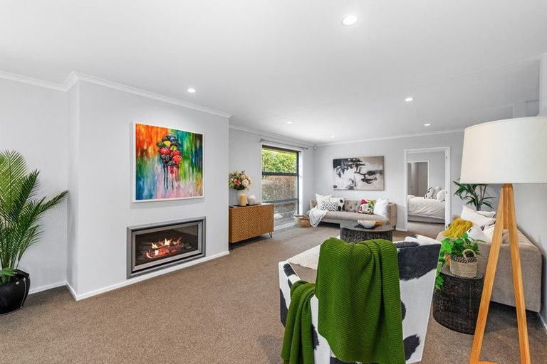 Photo of property in 9 Maple Lane, Huapai, Kumeu, 0810