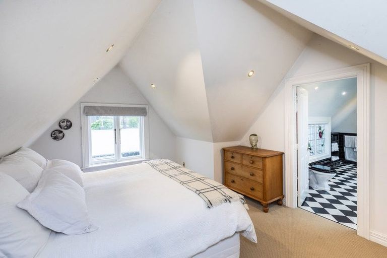 Photo of property in 172 Blighs Road, Strowan, Christchurch, 8052