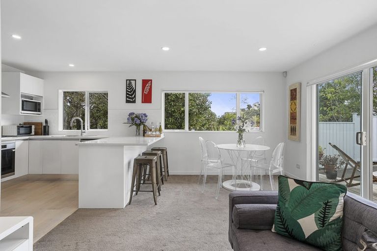 Photo of property in 12 Marae Road, Greenhithe, Auckland, 0632