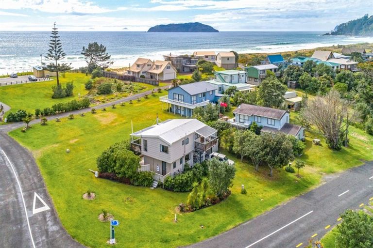 Photo of property in 98 Ocean Beach Road, Tairua, 3508