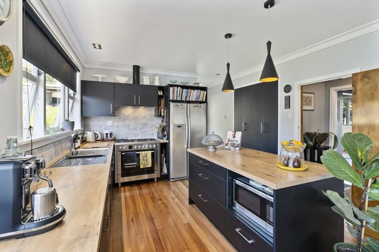 Photo of property in 223 Powderham Street, New Plymouth, 4310