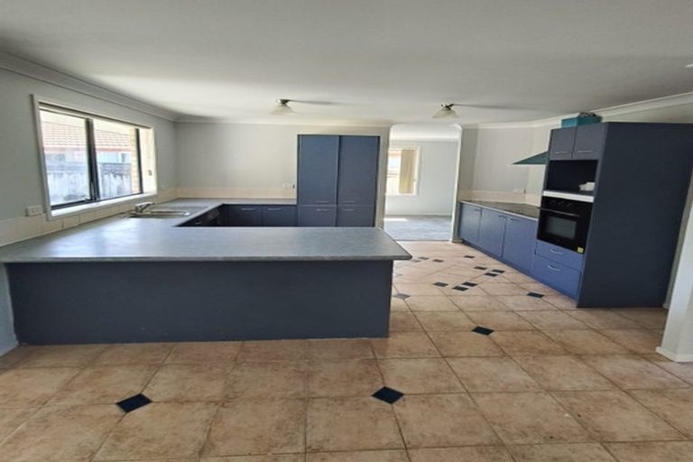 Photo of property in 10 Summerland Drive, Henderson, Auckland, 0612