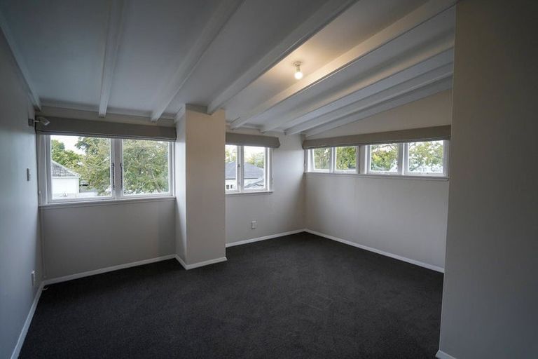 Photo of property in 324 College Street, West End, Palmerston North, 4410