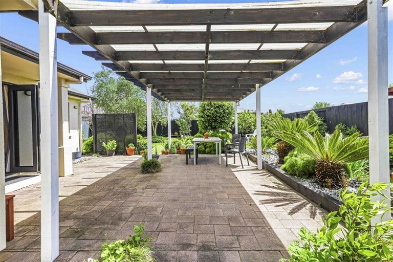 Photo of property in 17 Aldona Place, Fairview Downs, Hamilton, 3214