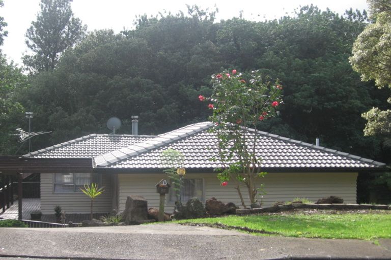 Photo of property in 22 Gibbs Crescent, Red Hill, Papakura, 2110