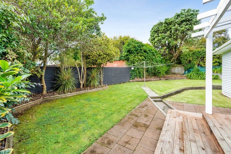 Photo of property in 66 Huatoki Street, Vogeltown, New Plymouth, 4310