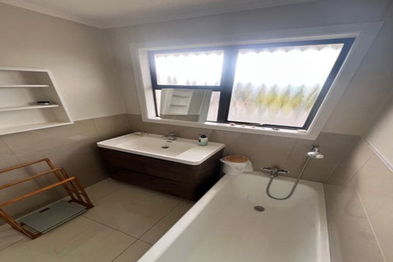 Photo of property in 17 Bradbury Road, Botany Downs, Auckland, 2010