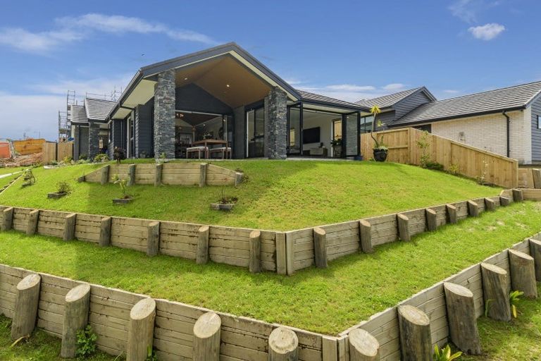 Photo of property in 11 Oyster Place, Omokoroa, 3114