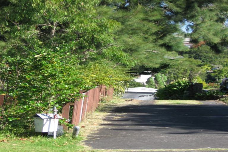 Photo of property in 12 Cottam Grove, Northcross, Auckland, 0632