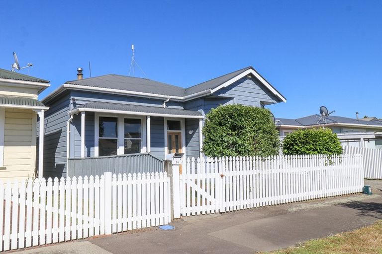 Photo of property in 24 Lombard Street, Palmerston North, 4410