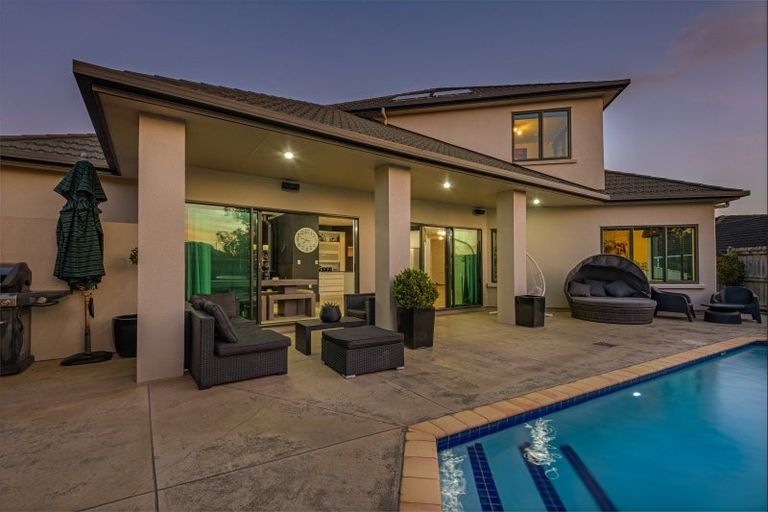 Photo of property in 6 Banksia Grove, Milson, Palmerston North, 4414