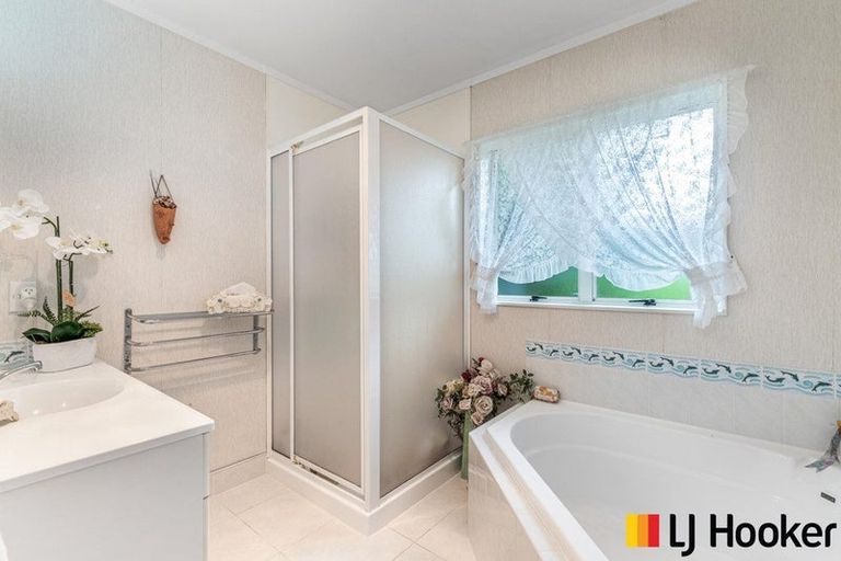 Photo of property in 29 Tington Avenue, Wattle Downs, Auckland, 2103
