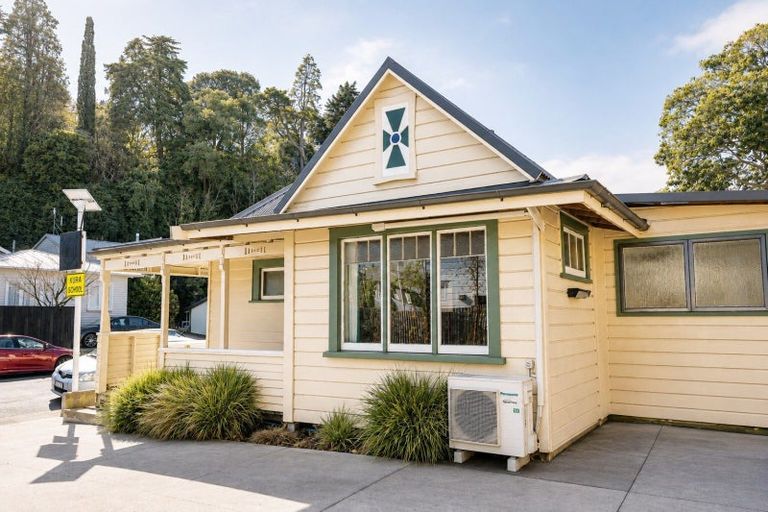 Photo of property in 3 Coote Road, Bluff Hill, Napier, 4110
