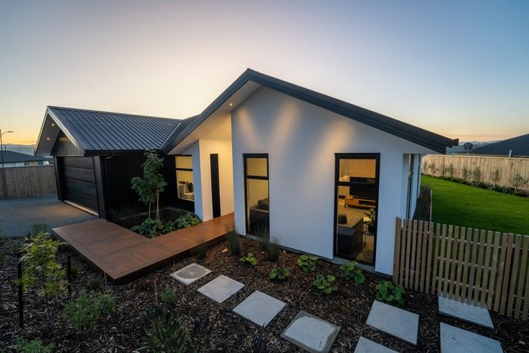 Photo of property in 48 Katania Heights, Brightwater, 7022