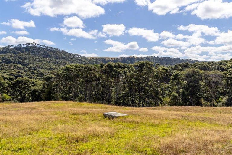 Photo of property in 1223 Old North Road, Helensville, 0875