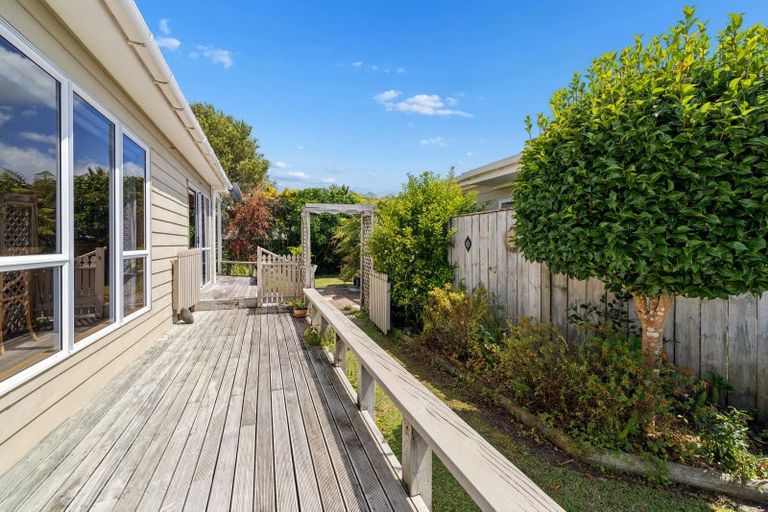 Photo of property in 6 Lillian Place, Orewa, 0931