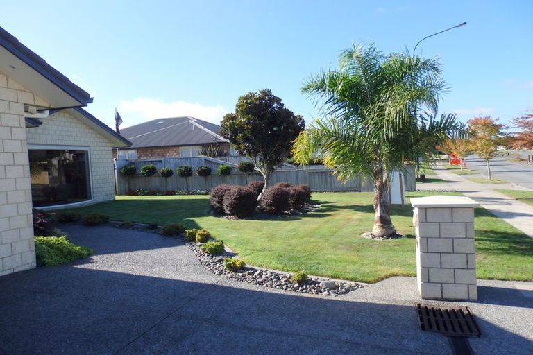 Photo of property in 11 Norfolk Drive, Cambridge, 3434