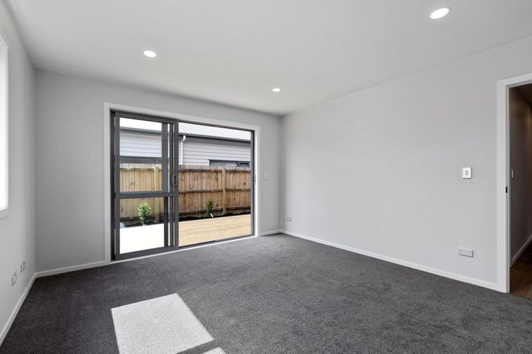 Photo of property in 24 Tarras Road, Kumeu, 0810