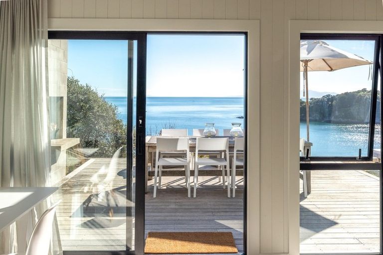 Photo of property in 10 Newton Road, Oneroa, Waiheke Island, 1081