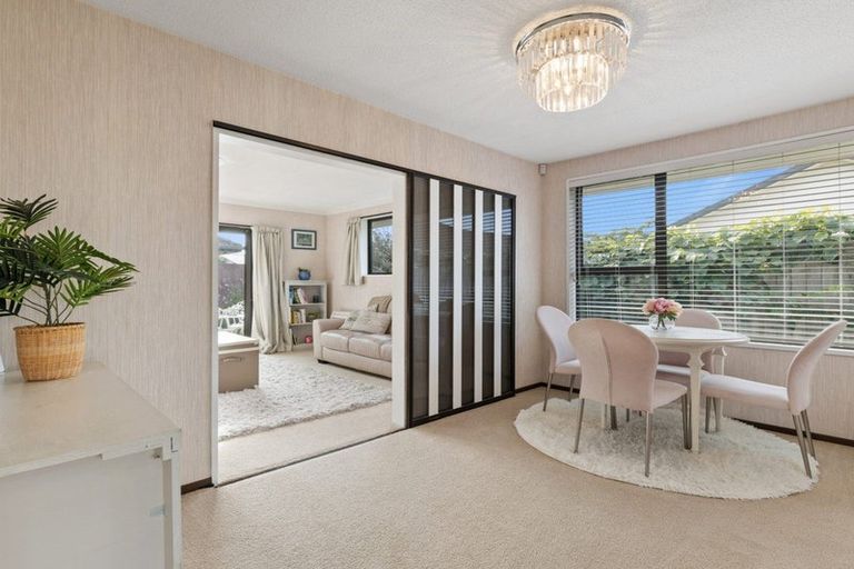 Photo of property in 2/116 Reynolds Avenue, Bishopdale, Christchurch, 8053