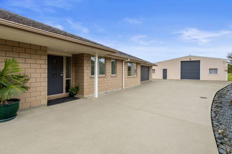 Photo of property in 1518 Old North Road, Helensville, 0875