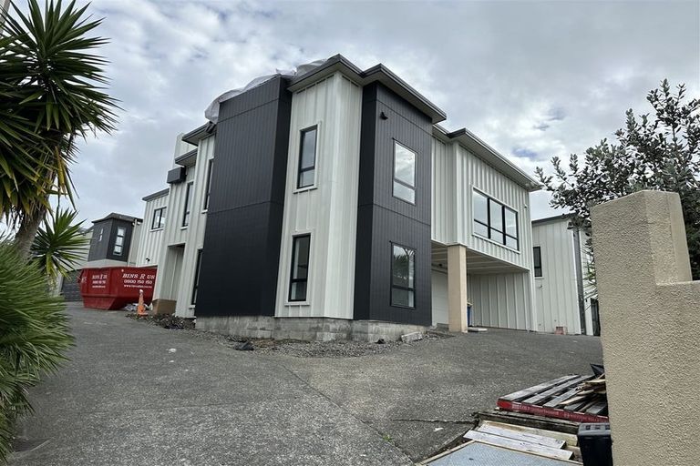 Photo of property in 12b Bluefin Way, West Harbour, Auckland, 0618