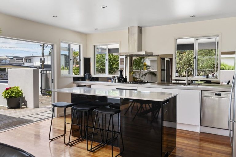 Photo of property in 108 Charles Street, Westshore, Napier, 4110